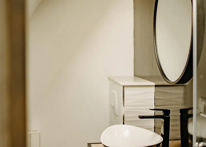 La Cour Aux Puits * Honfleur